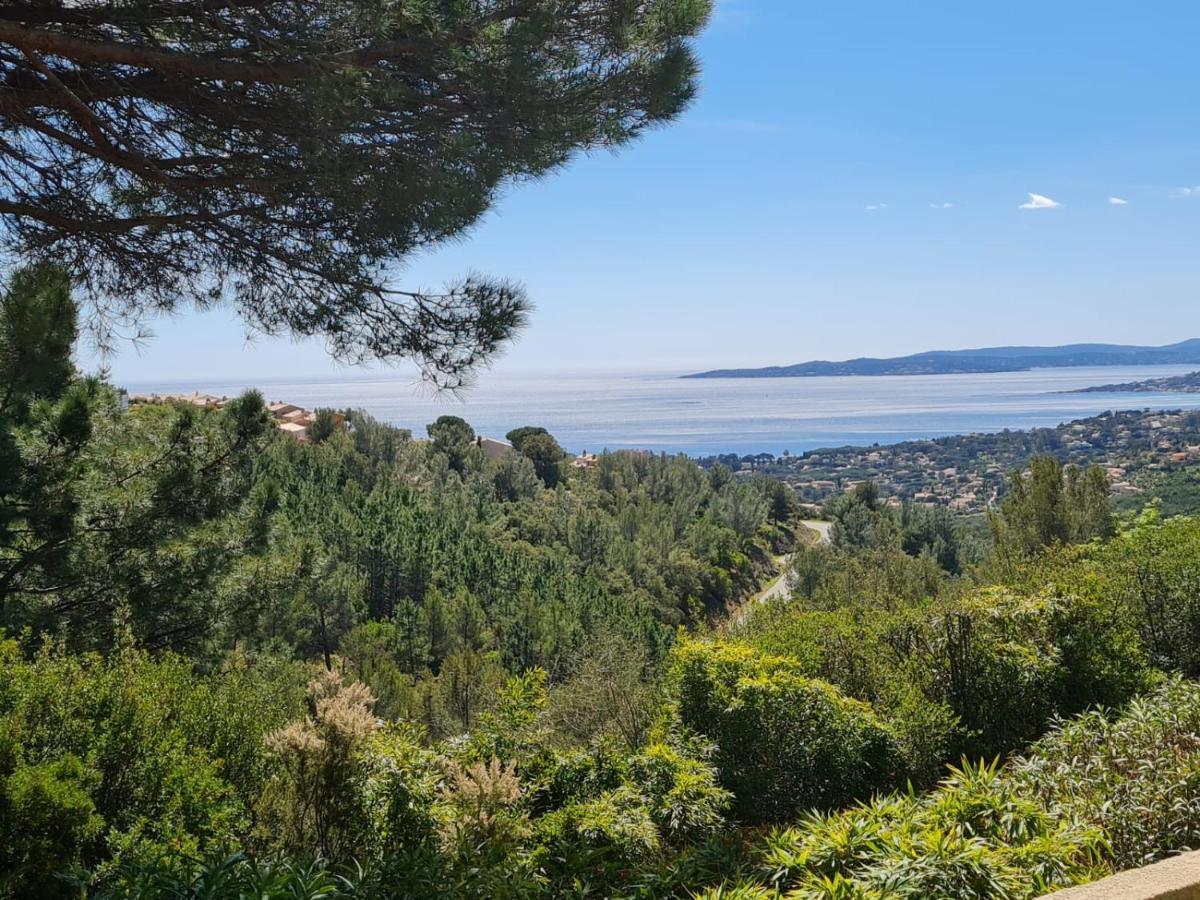 Appartement Vue Mer Golfe De Saint-Tropez Les Issambres Exterior foto